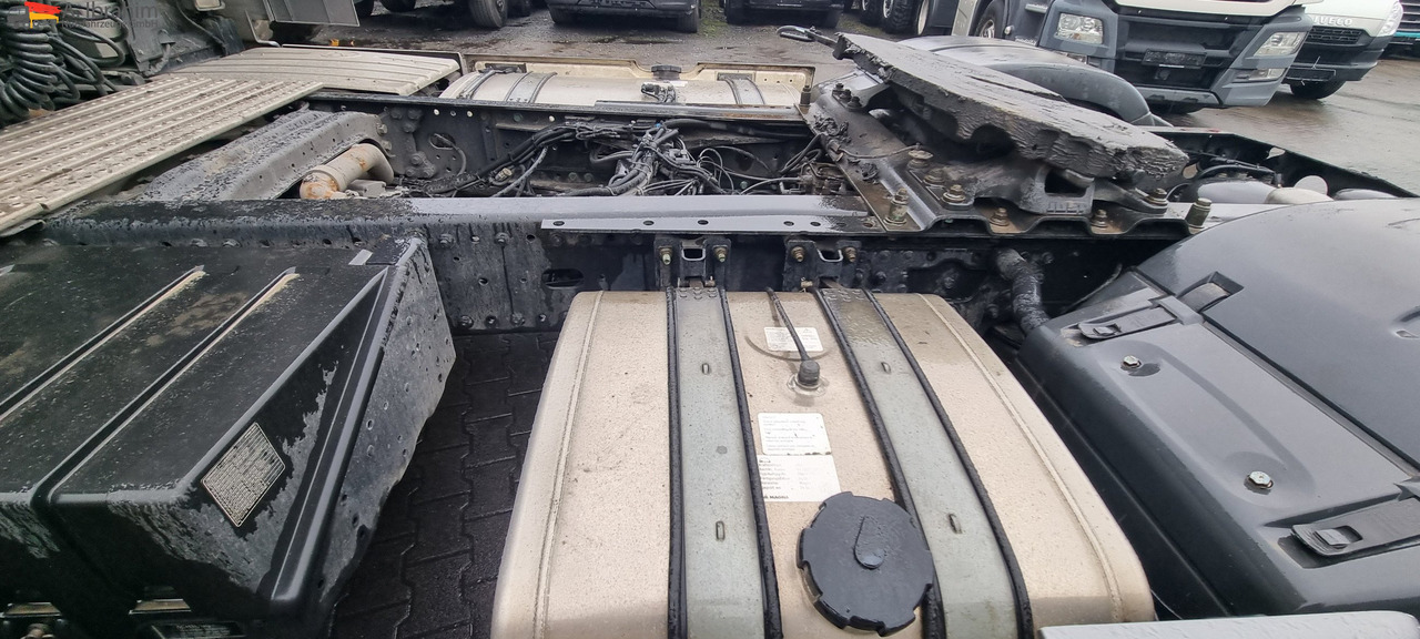 MAN 18.500 TGX Retarder, 2x Tank, Motorschaden !! - Tracteur routier: photos 5 MAN 18.500 TGX Retarder, 2x Tank, Motorschaden !! - Tracteur routier: photos 5