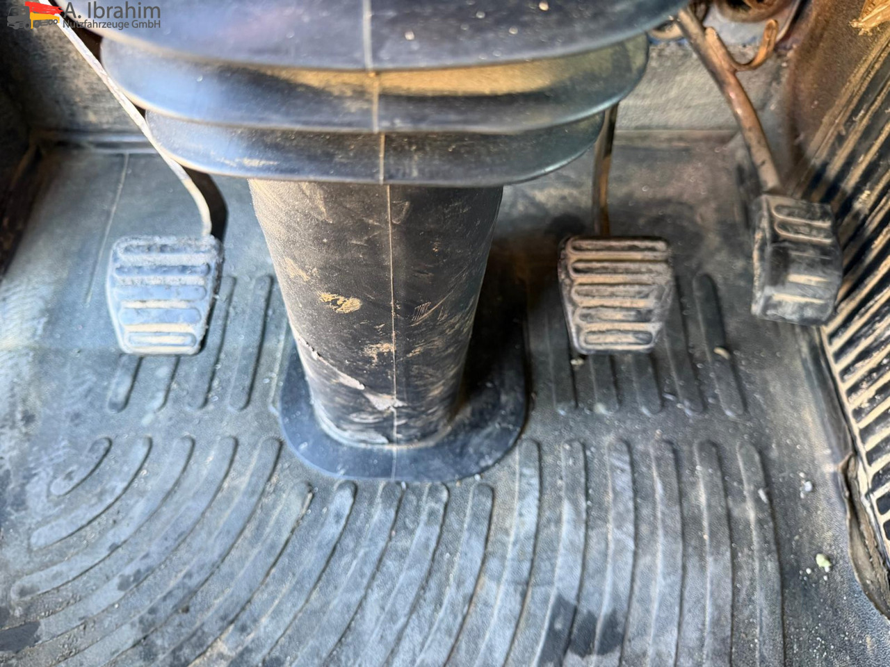 MAN 26.464 6x4 | Retarder | Klima | Schaltgetriebe | 3 Pedals - Tracteur routier: photos 3 MAN 26.464 6x4 | Retarder | Klima | Schaltgetriebe | 3 Pedals - Tracteur routier: photos 3