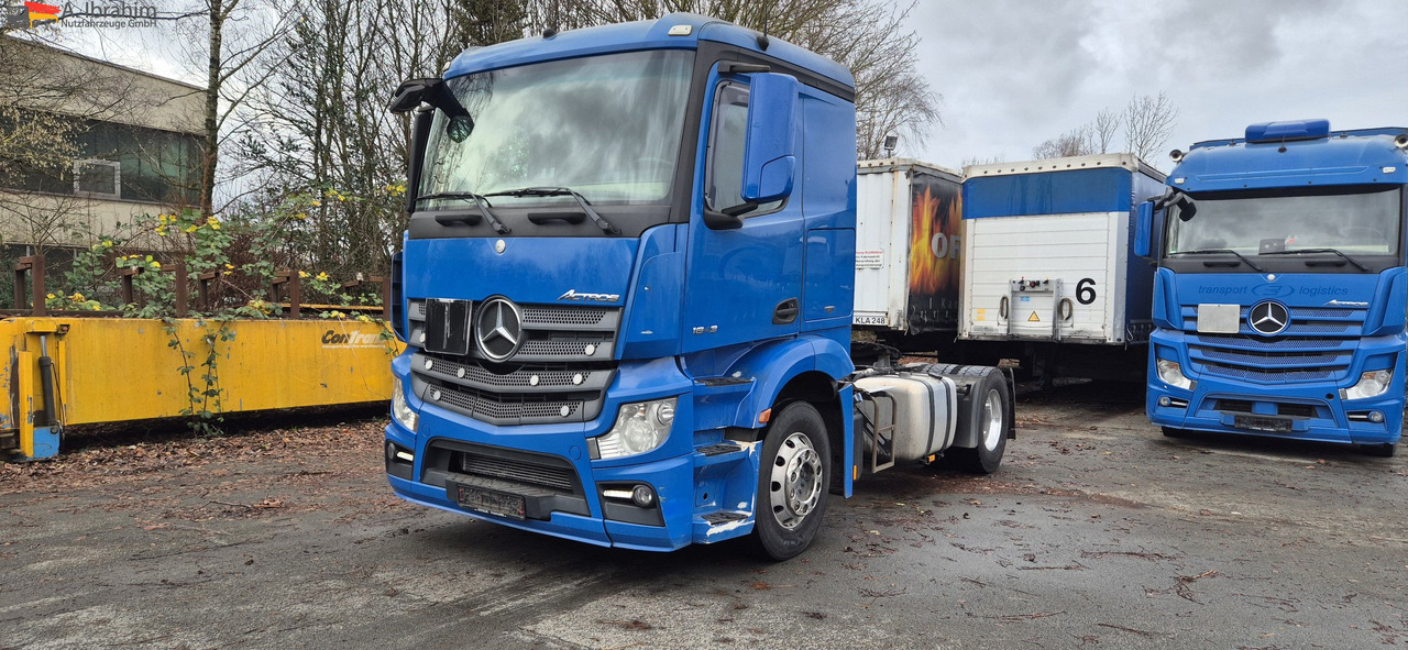 Mercedes-Benz 1843 Klima, Retarder, Topzustand, einsatzbereit sehr sauber, technisch top - Tracteur routier: photos 1 Mercedes-Benz 1843 Klima, Retarder, Topzustand, einsatzbereit sehr sauber, technisch top - Tracteur routier: photos 1