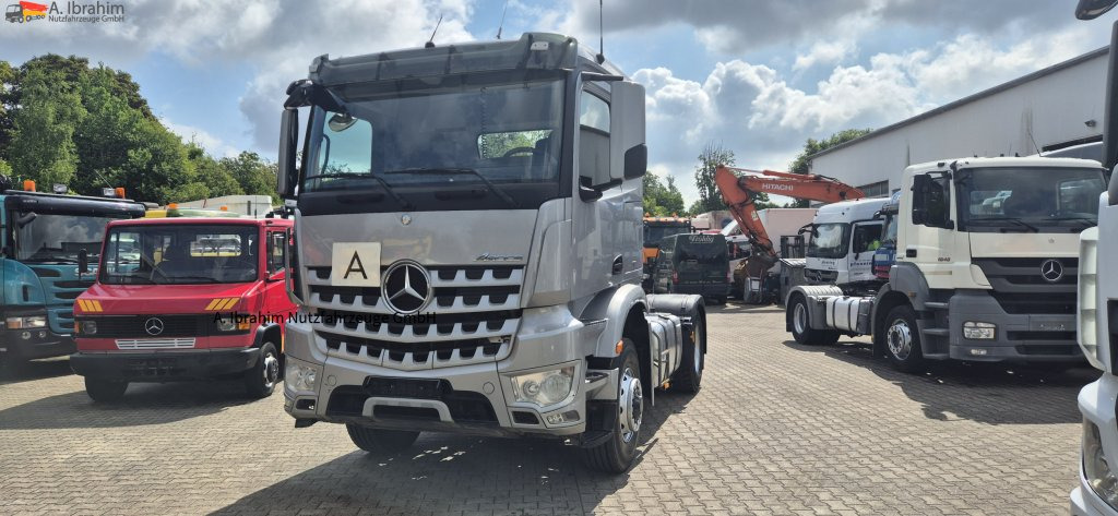 Mercedes-Benz DB 1842H 4x4 Hydrodrive Scheckheft bei Mercedes - Tracteur routier: photos 1 Mercedes-Benz DB 1842H 4x4 Hydrodrive Scheckheft bei Mercedes - Tracteur routier: photos 1