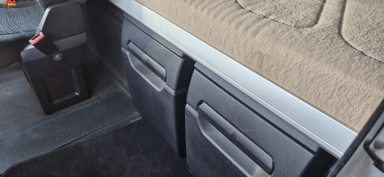 Mercedes-Benz DB 2853 4x4x2H Retarder - Tracteur routier: photos 3 Mercedes-Benz DB 2853 4x4x2H Retarder - Tracteur routier: photos 3