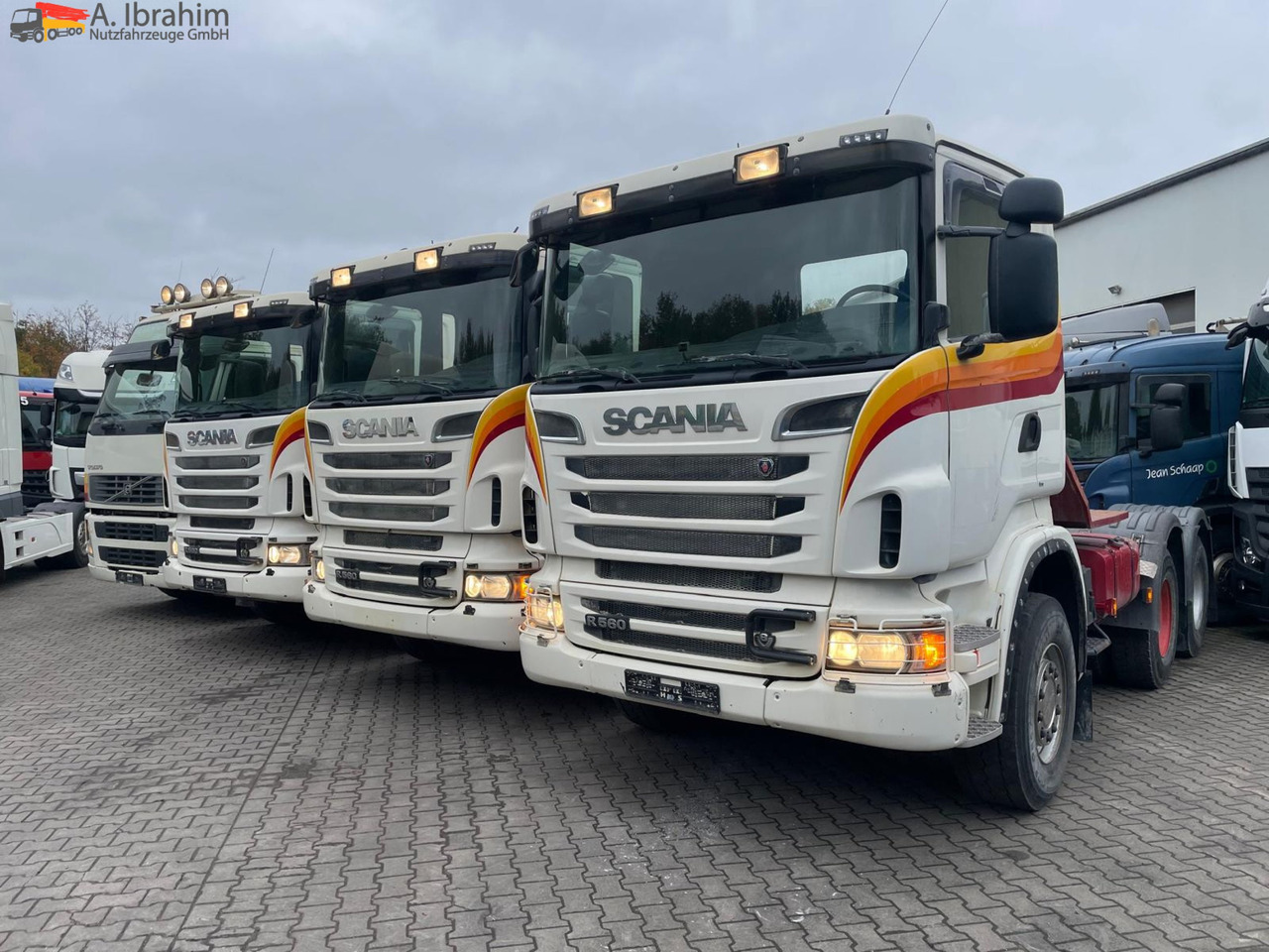 Scania R560 | 6x4 | V8 | Blatt Blatt | Schaltgetriebe |Kipphydraulik | Klima | Trommelbremse| 3 Pedals - Tracteur routier: photos 1 Scania R560 | 6x4 | V8 | Blatt Blatt | Schaltgetriebe |Kipphydraulik | Klima | Trommelbremse| 3 Pedals - Tracteur routier: photos 1
