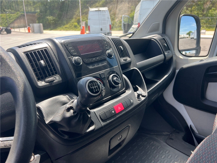 Fourgon grand volume PEUGEOT BOXER: photos 12