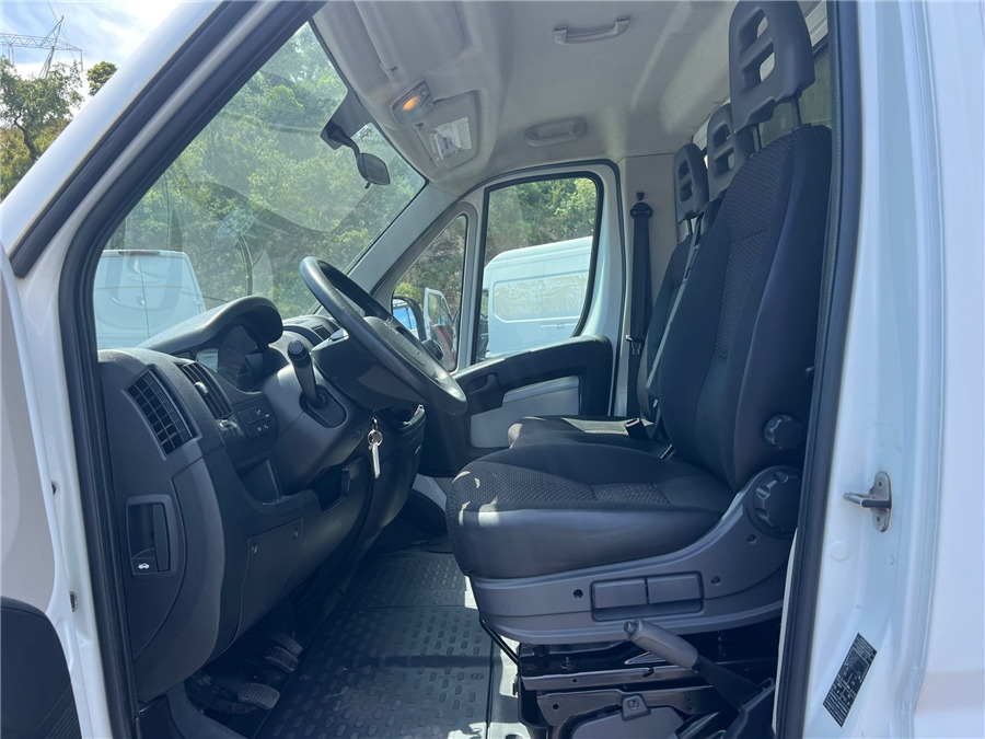 Fourgon grand volume PEUGEOT BOXER: photos 11