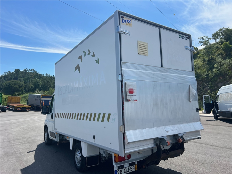 Fourgon grand volume PEUGEOT BOXER: photos 6