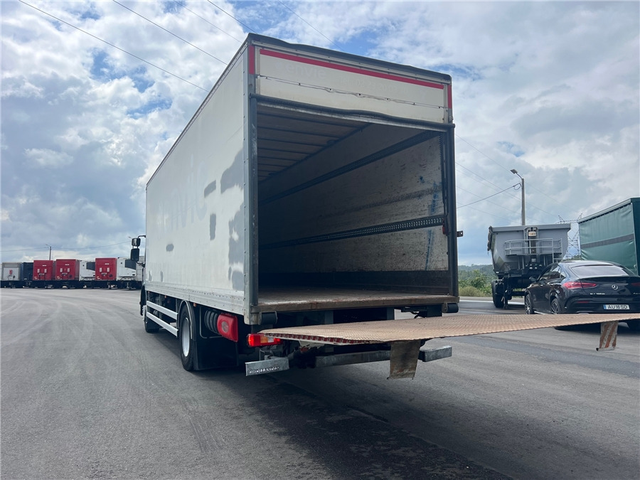 Camion fourgon Renault D 19: photos 6