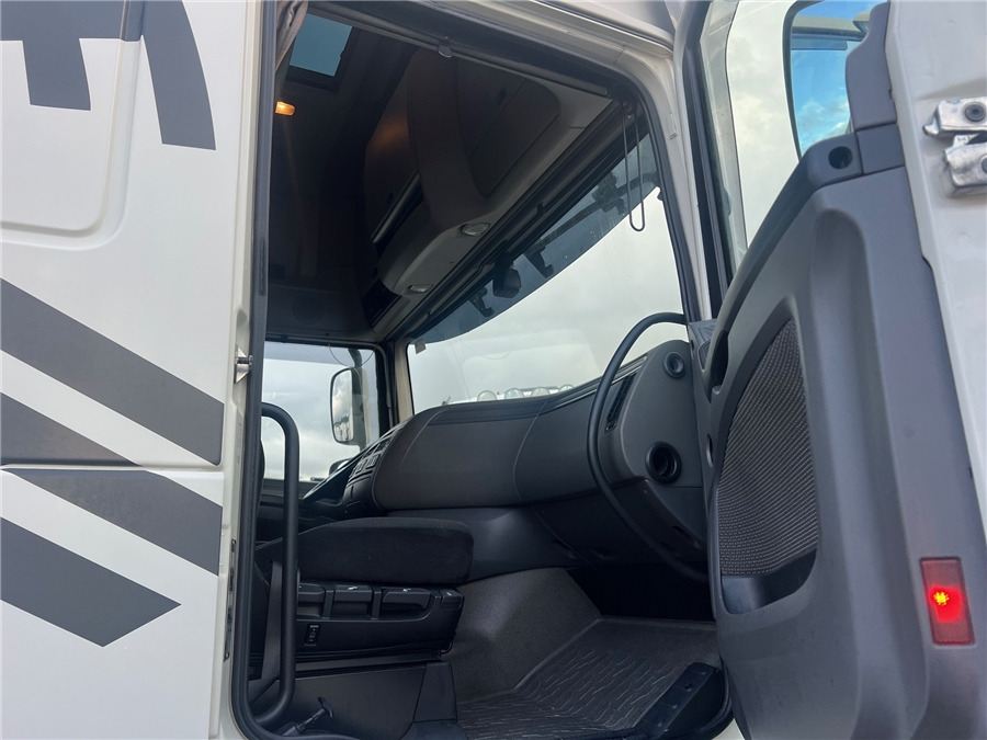Tracteur routier DAF XF 510: photos 12