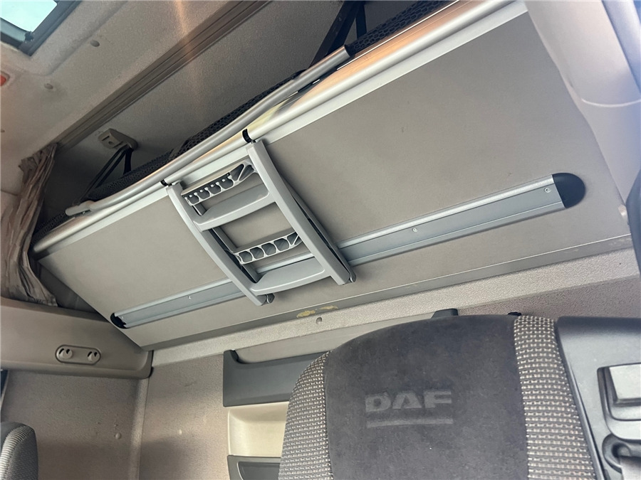 Tracteur routier DAF XF 510: photos 7