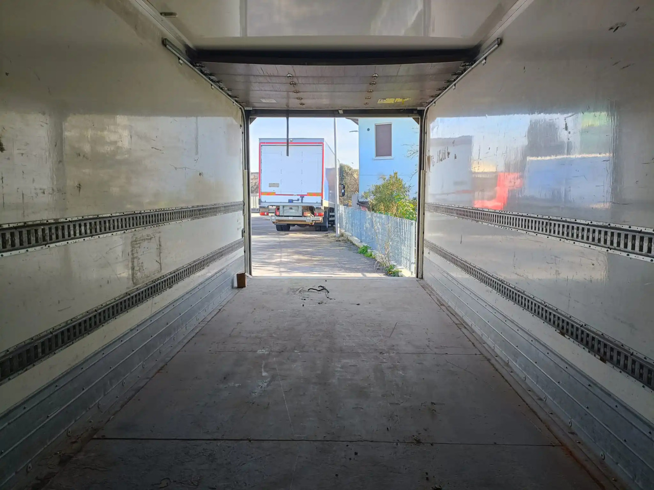 FURGONATURA BOX A TERRA - Carrosserie fourgon: photos 4 FURGONATURA BOX A TERRA - Carrosserie fourgon: photos 4