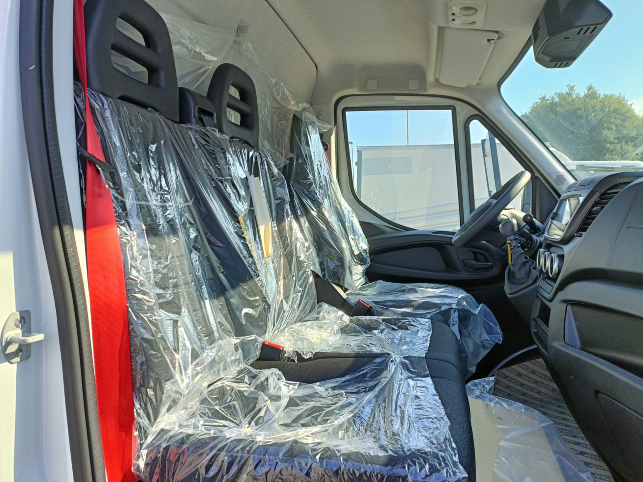 Véhicule utilitaire IVECO DAILY 35C16 MOD. 2025 A TELAIO NUOVO: photos 6