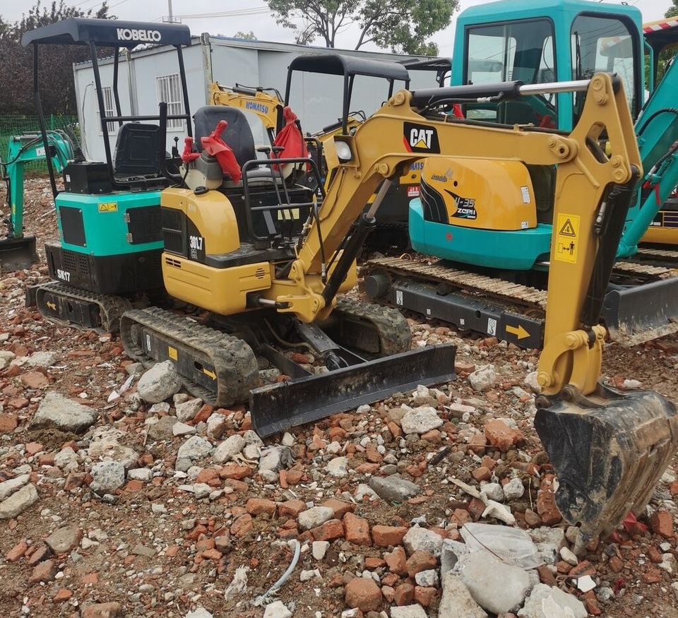 Caterpillar 301.7 - Mini pelle: photos 2 Caterpillar 301.7 - Mini pelle: photos 2