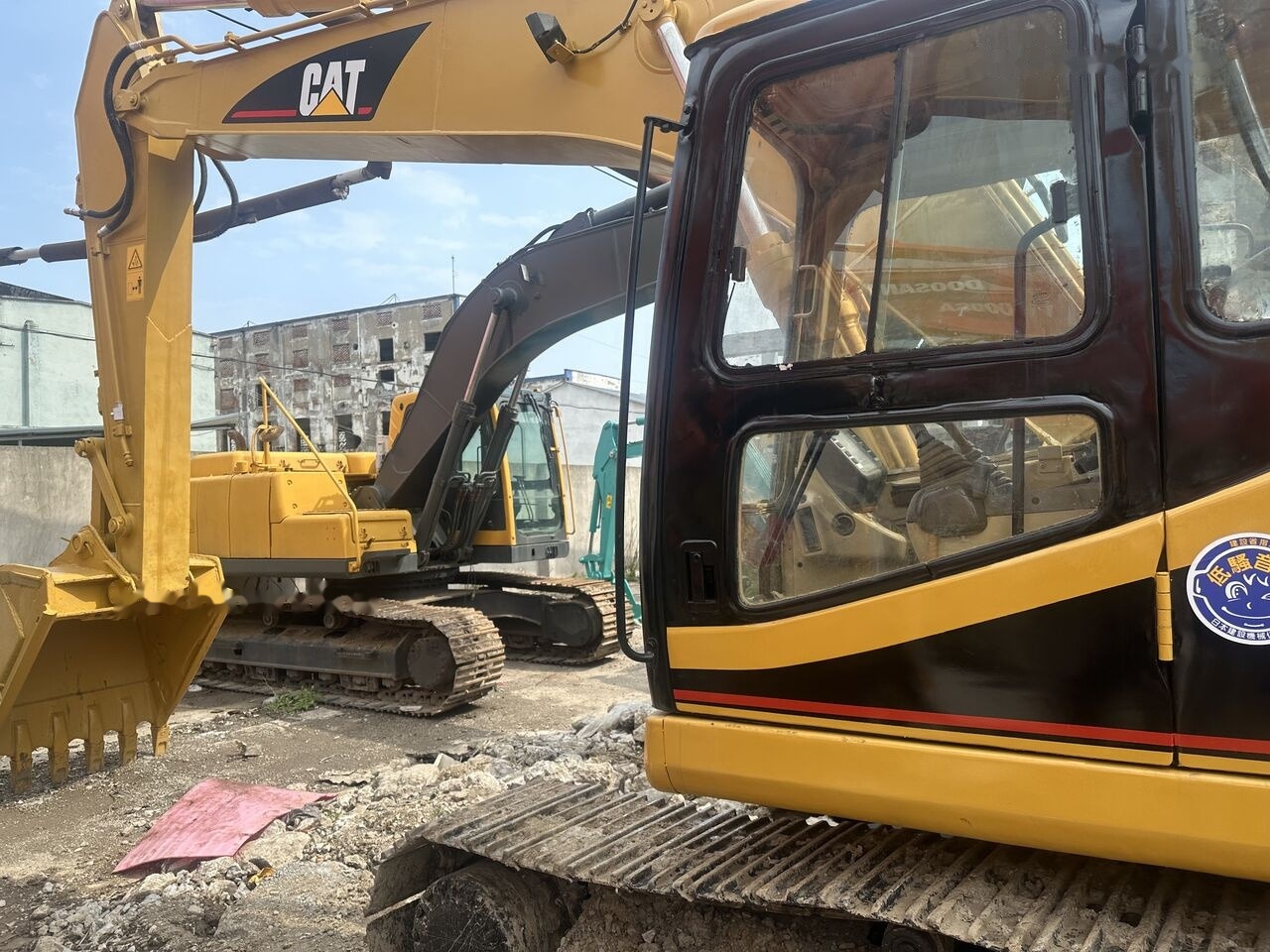 Caterpillar 320B - Pelle sur chenille: photos 3 Caterpillar 320B - Pelle sur chenille: photos 3