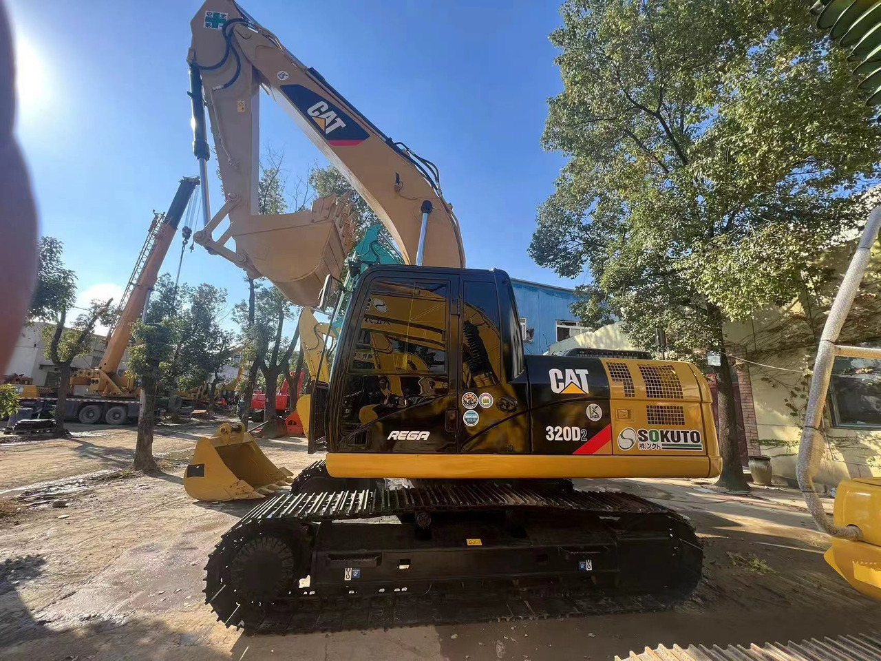 Caterpillar 320D - Pelle sur chenille: photos 4 Caterpillar 320D - Pelle sur chenille: photos 4