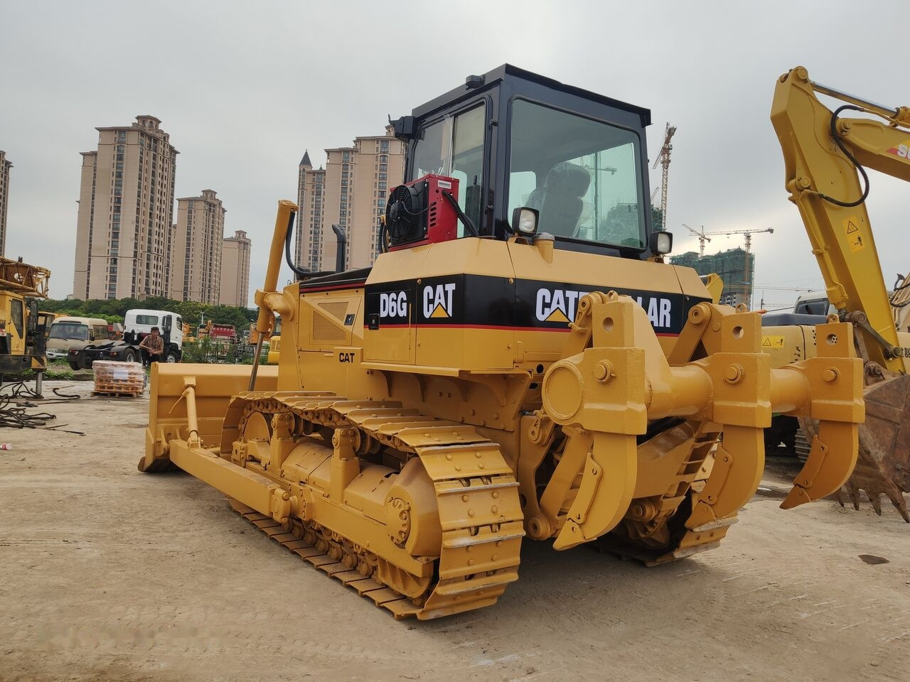 Caterpillar D6G - Bulldozer: photos 1 Caterpillar D6G - Bulldozer: photos 1