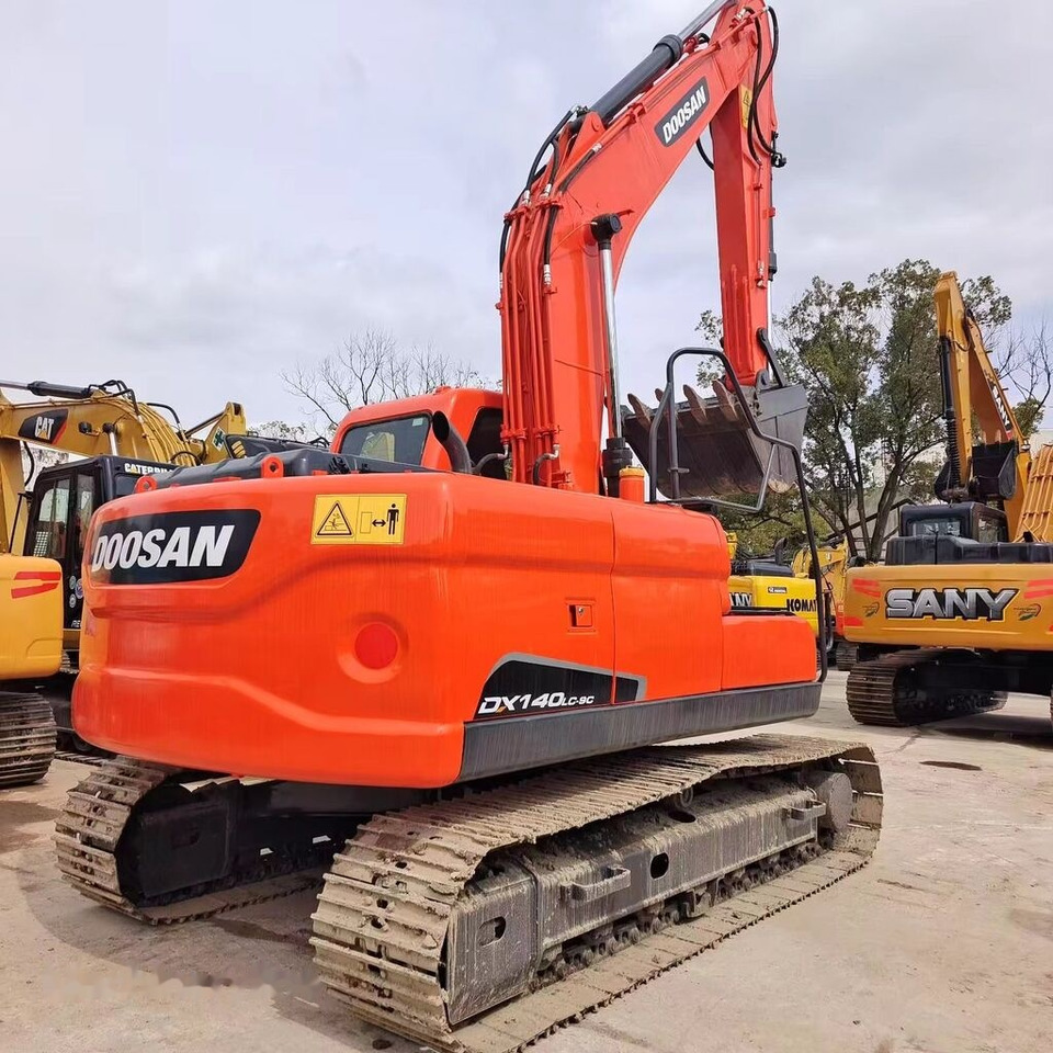 Doosan DX140 - Pelle sur chenille: photos 4 Doosan DX140 - Pelle sur chenille: photos 4