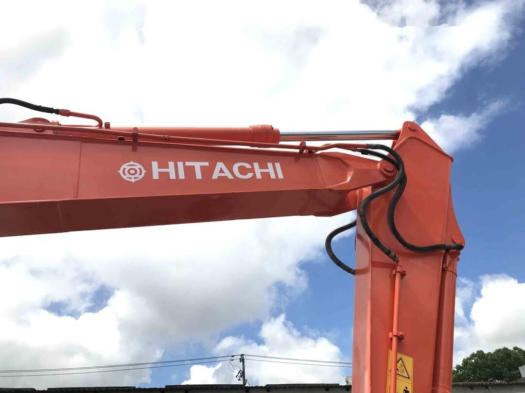 Hitachi EX200-3 - Pelle sur chenille: photos 2 Hitachi EX200-3 - Pelle sur chenille: photos 2