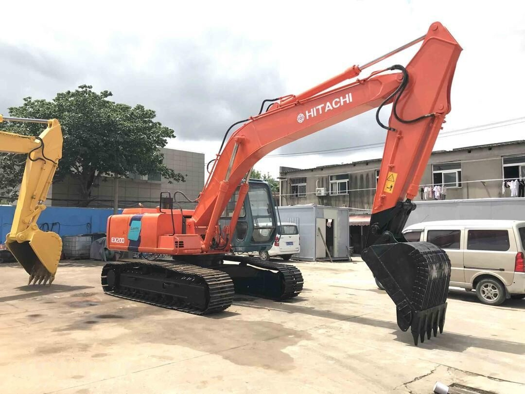 Hitachi EX200-3 - Pelle sur chenille: photos 3 Hitachi EX200-3 - Pelle sur chenille: photos 3