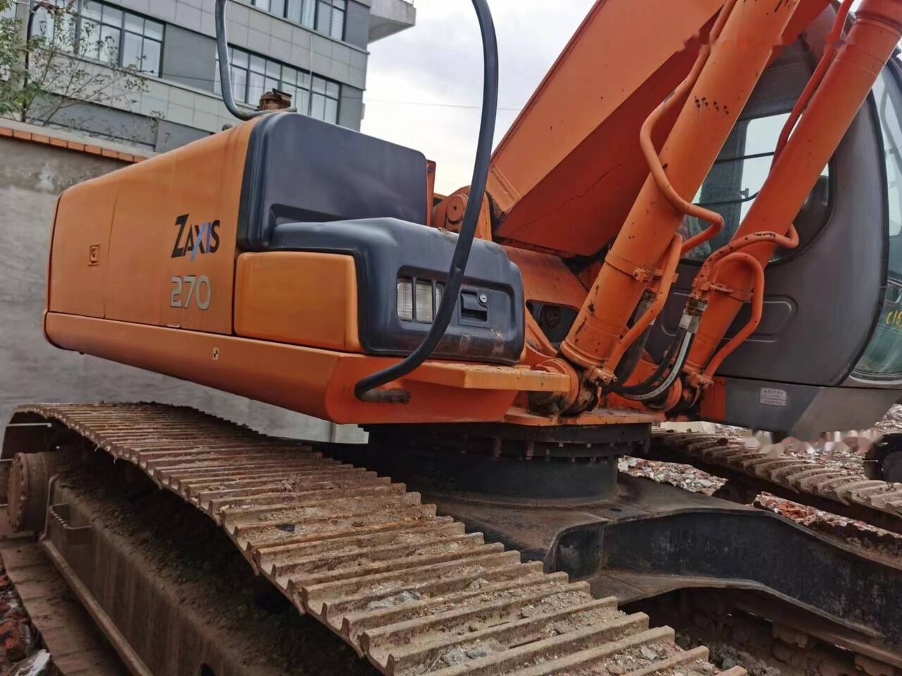 Pelle sur chenille Hitachi ZX270: photos 7