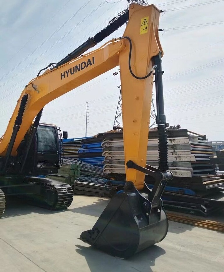 Hyundai R220-9S - Pelle sur chenille: photos 1 Hyundai R220-9S - Pelle sur chenille: photos 1