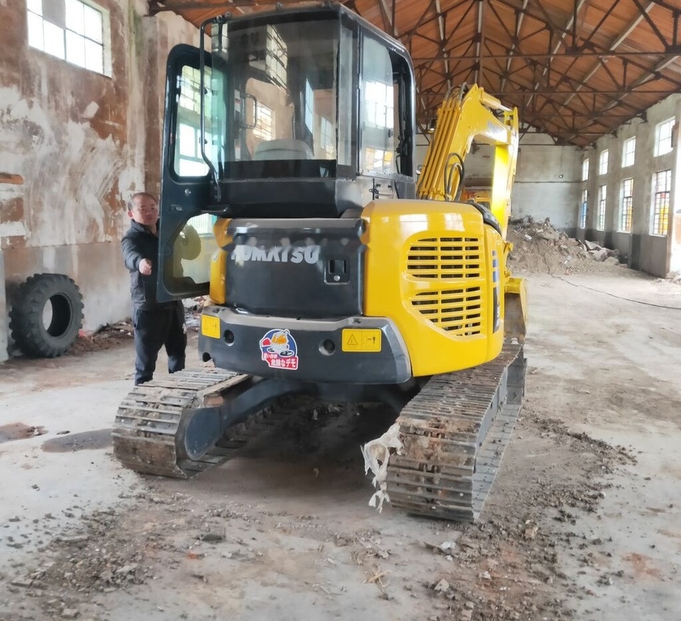 Komatsu PC50 - Mini pelle: photos 5 Komatsu PC50 - Mini pelle: photos 5