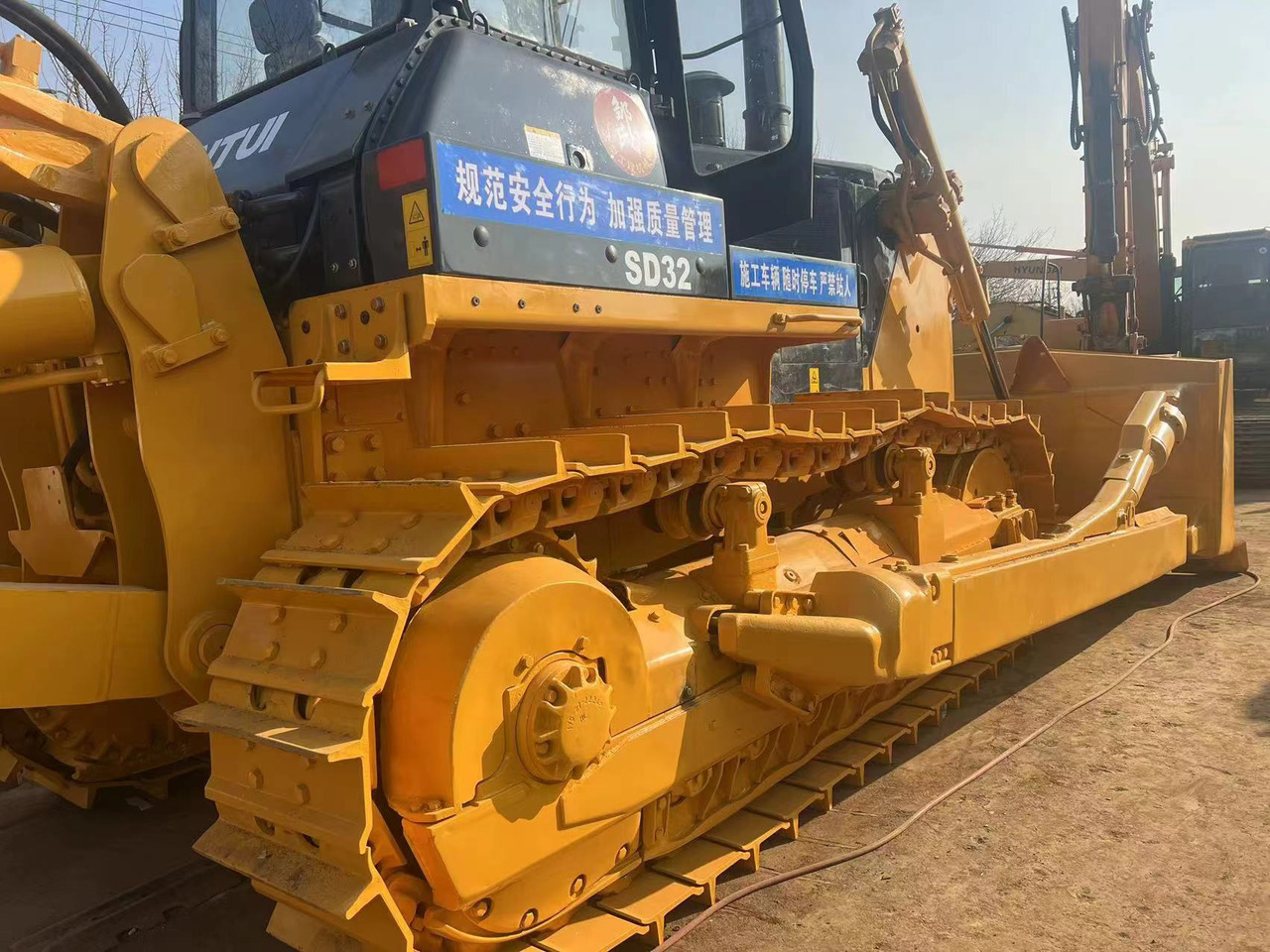 Shantui SD32 - Bulldozer: photos 5 Shantui SD32 - Bulldozer: photos 5