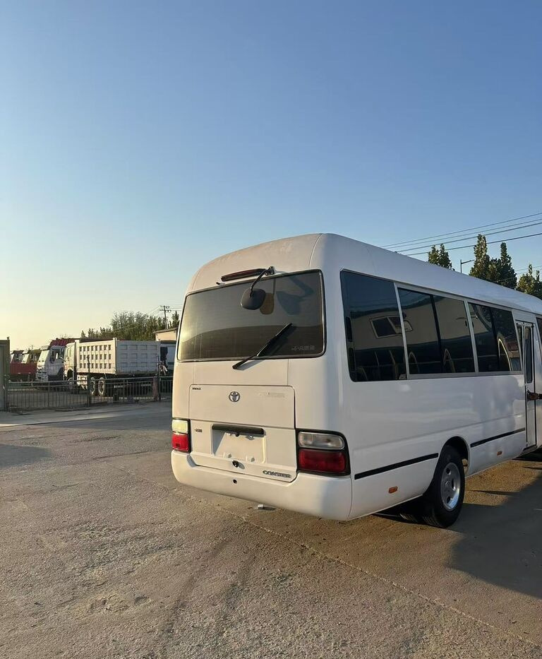 Toyota Coaster - Bus interurbain: photos 3 Toyota Coaster - Bus interurbain: photos 3