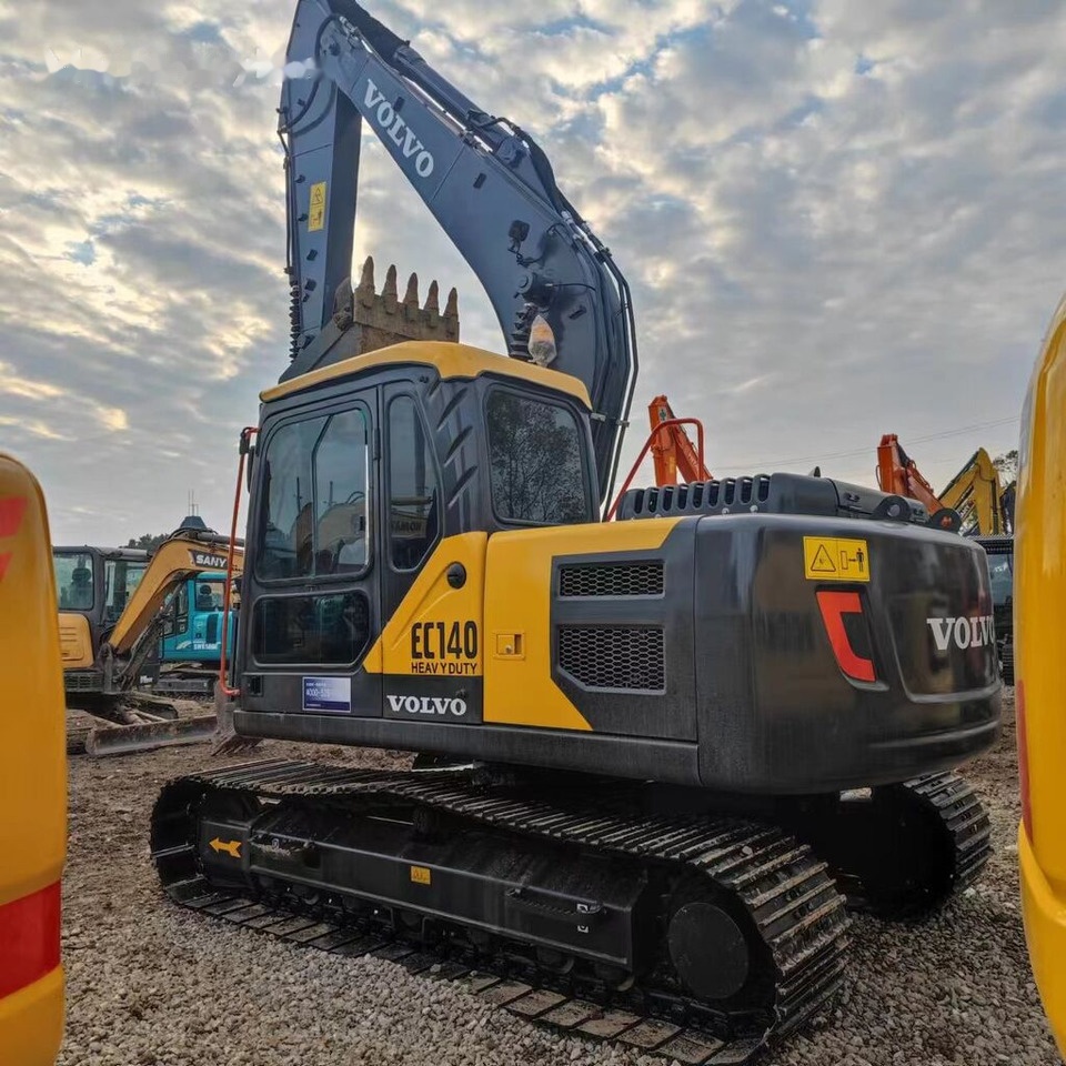 Volvo EC140 - Pelle sur chenille: photos 5 Volvo EC140 - Pelle sur chenille: photos 5