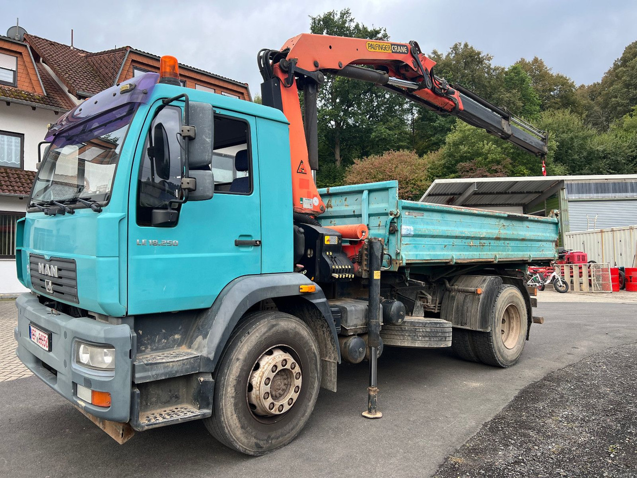 MAN 18.250 Palfinger 11502 - Camion benne, Camion grue: photos 1 MAN 18.250 Palfinger 11502 - Camion benne, Camion grue: photos 1