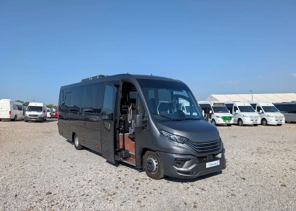 Iveco Daily 70C21 - Minibus, Transport de personnes: photos 1 Iveco Daily 70C21 - Minibus, Transport de personnes: photos 1