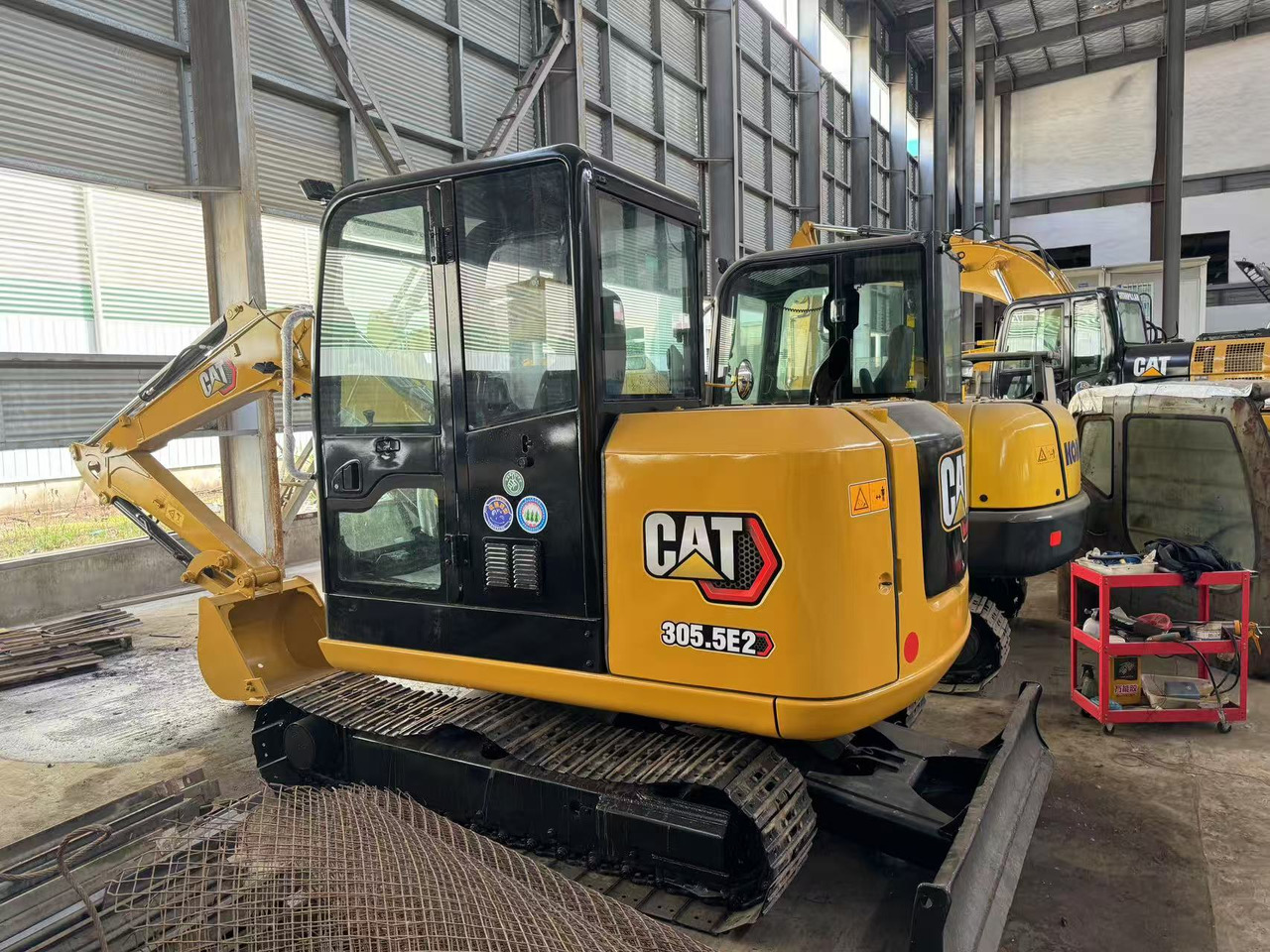 CATERPILLAR 305.5E2 CAT 305 308 306 307 - Mini pelle: photos 2 CATERPILLAR 305.5E2 CAT 305 308 306 307 - Mini pelle: photos 2