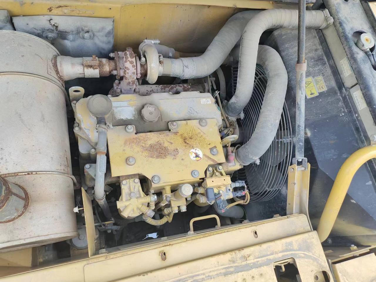 CATERPILLAR 315D - Pelle sur chenille: photos 4 CATERPILLAR 315D - Pelle sur chenille: photos 4