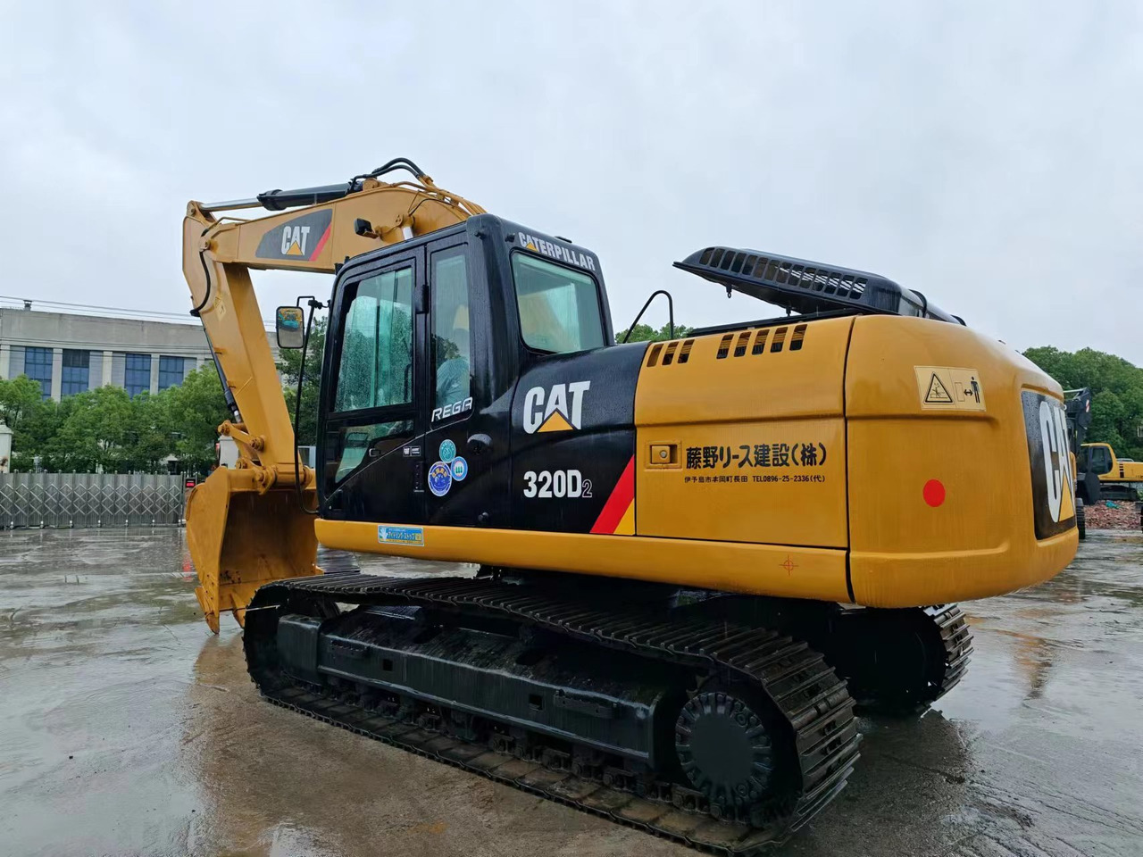 CATERPILLAR 320D2 CAT - Pelle sur chenille: photos 2 CATERPILLAR 320D2 CAT - Pelle sur chenille: photos 2
