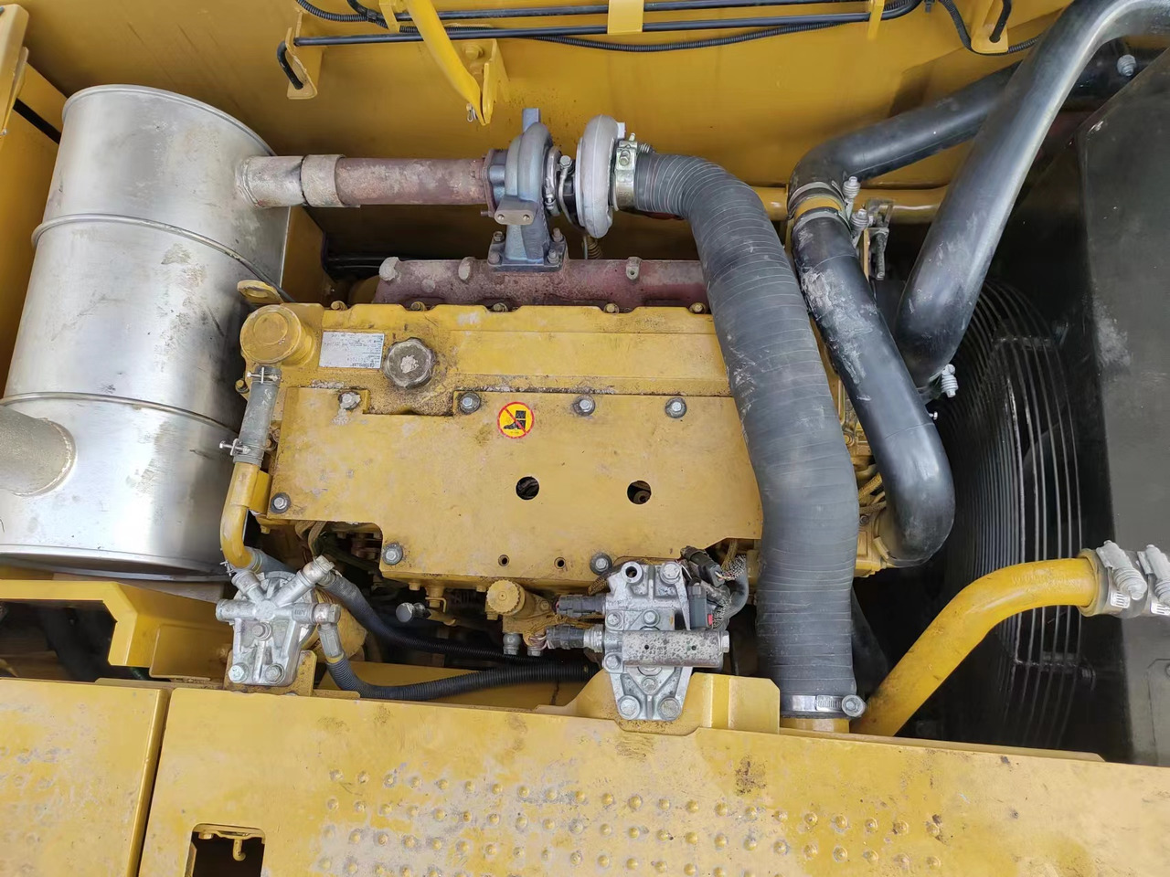 CATERPILLAR 320D2L CAT 320D - Pelle sur chenille: photos 5 CATERPILLAR 320D2L CAT 320D - Pelle sur chenille: photos 5