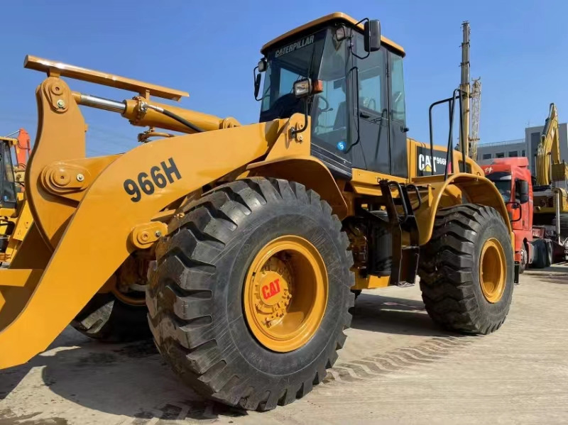 CATERPILLAR 966H - Chargeuse sur pneus: photos 4 CATERPILLAR 966H - Chargeuse sur pneus: photos 4