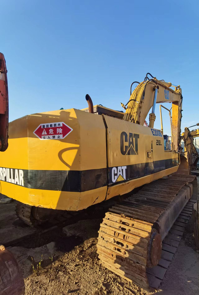 CATERPILLAR E200B en crédit-bail CATERPILLAR E200B: photos 6