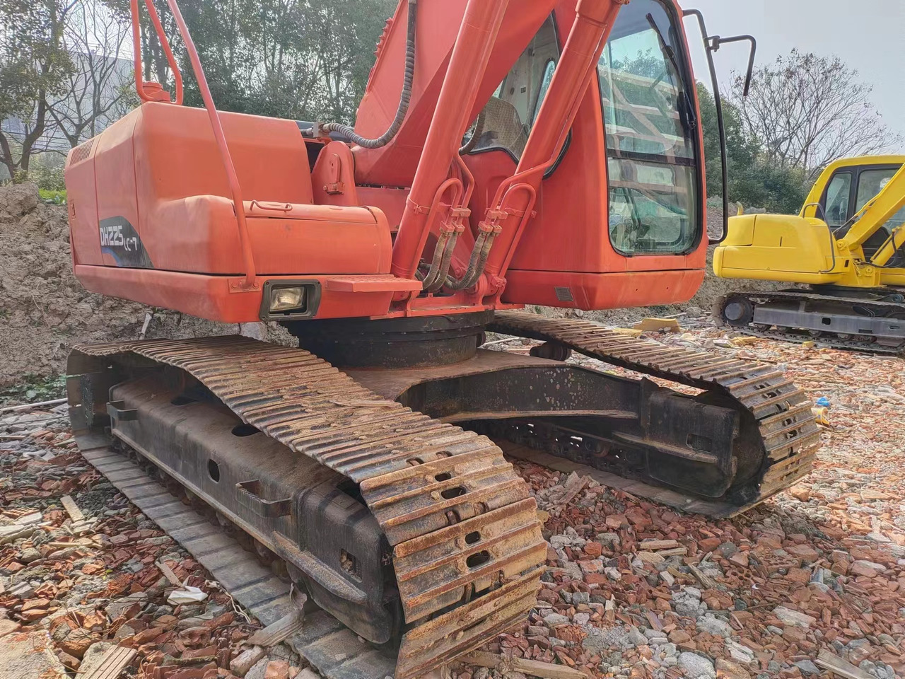 DOOSAN DH225LC-7 - Pelle sur chenille: photos 3 DOOSAN DH225LC-7 - Pelle sur chenille: photos 3
