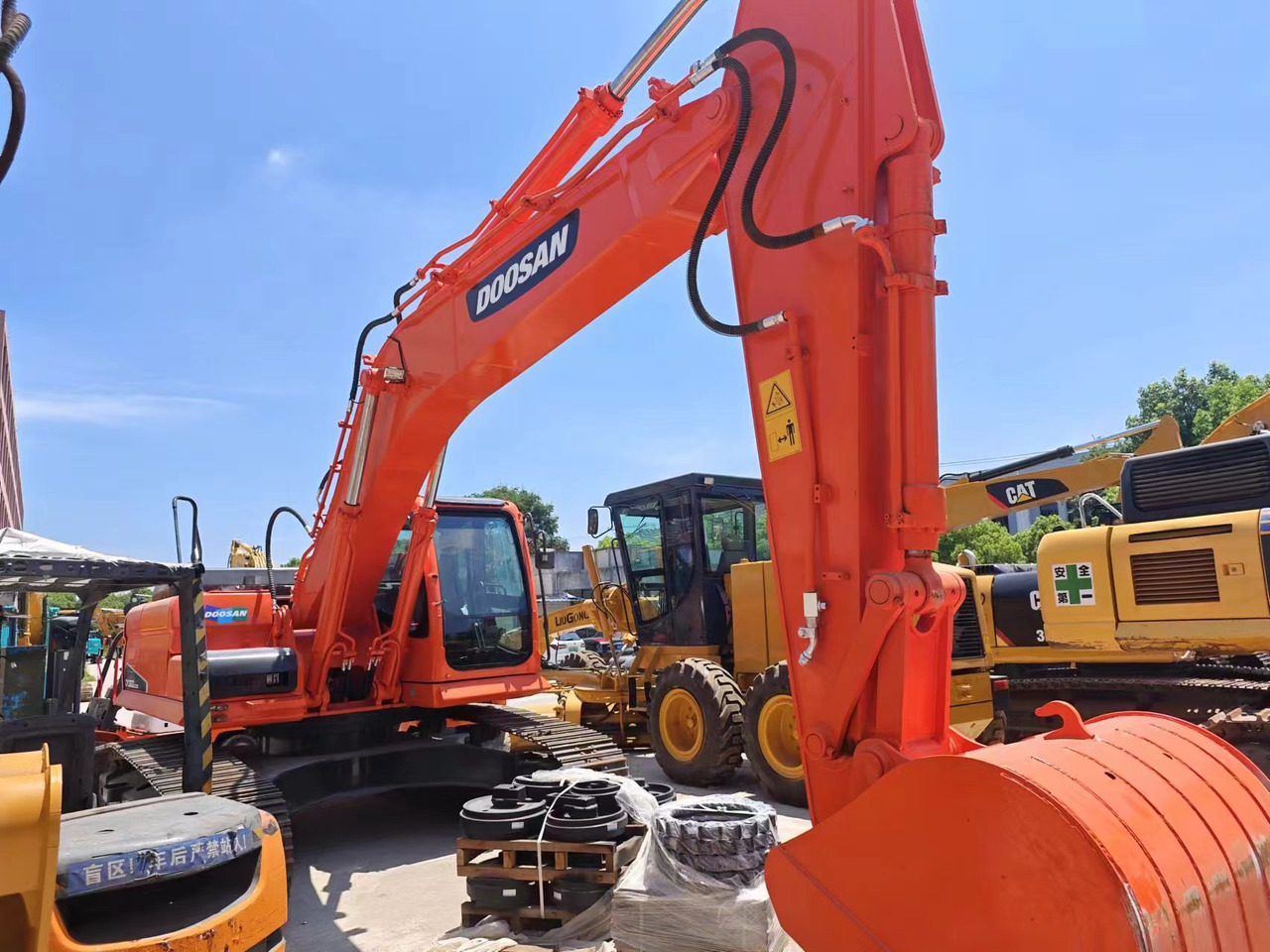 DOOSAN DX300LC-9C - Pelle sur chenille: photos 4 DOOSAN DX300LC-9C - Pelle sur chenille: photos 4
