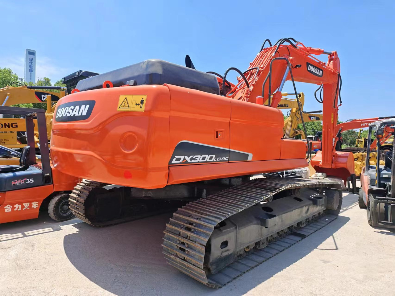 DOOSAN DX300LC-9C - Pelle sur chenille: photos 3 DOOSAN DX300LC-9C - Pelle sur chenille: photos 3