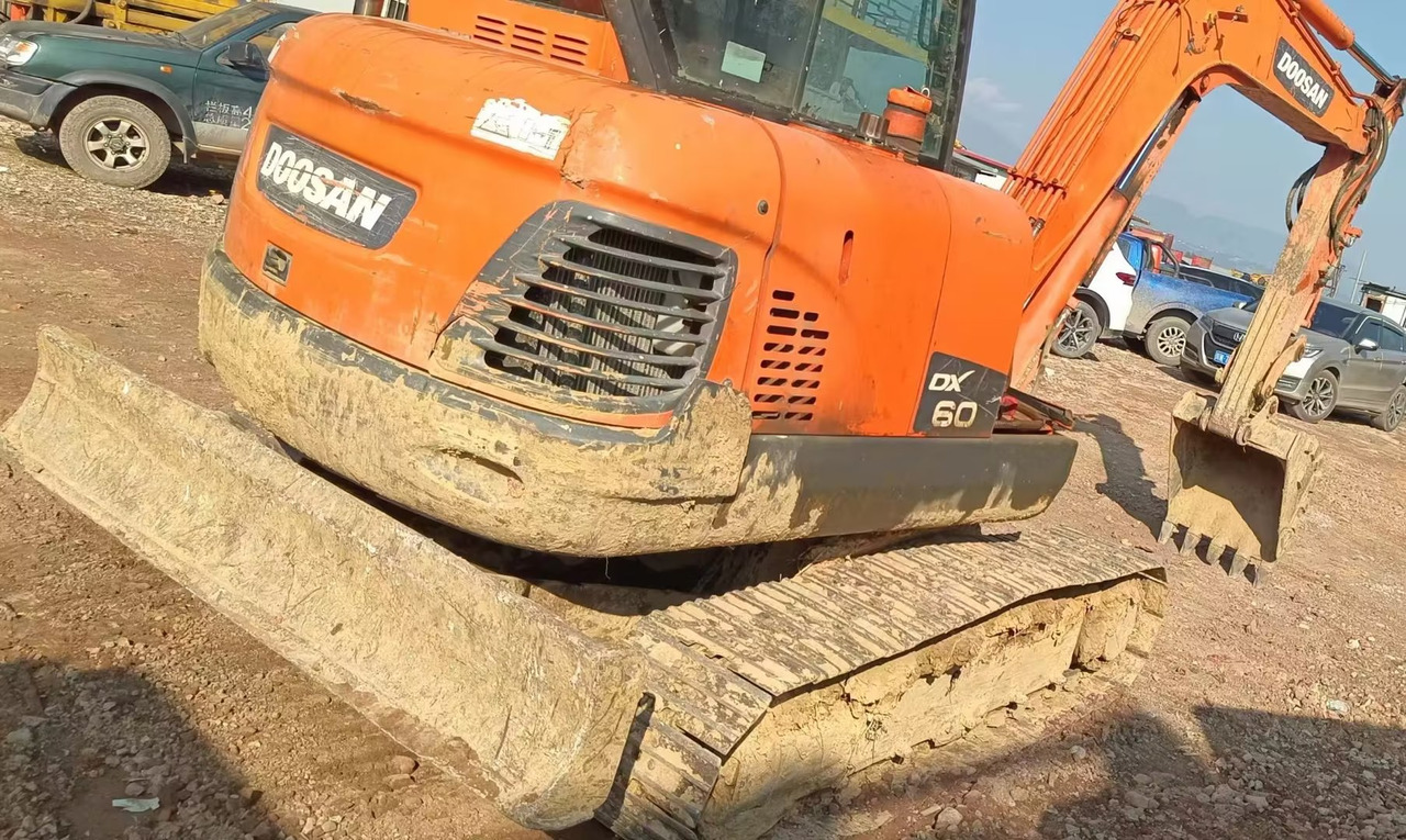 DOOSAN dx60 - Mini pelle: photos 3 DOOSAN dx60 - Mini pelle: photos 3