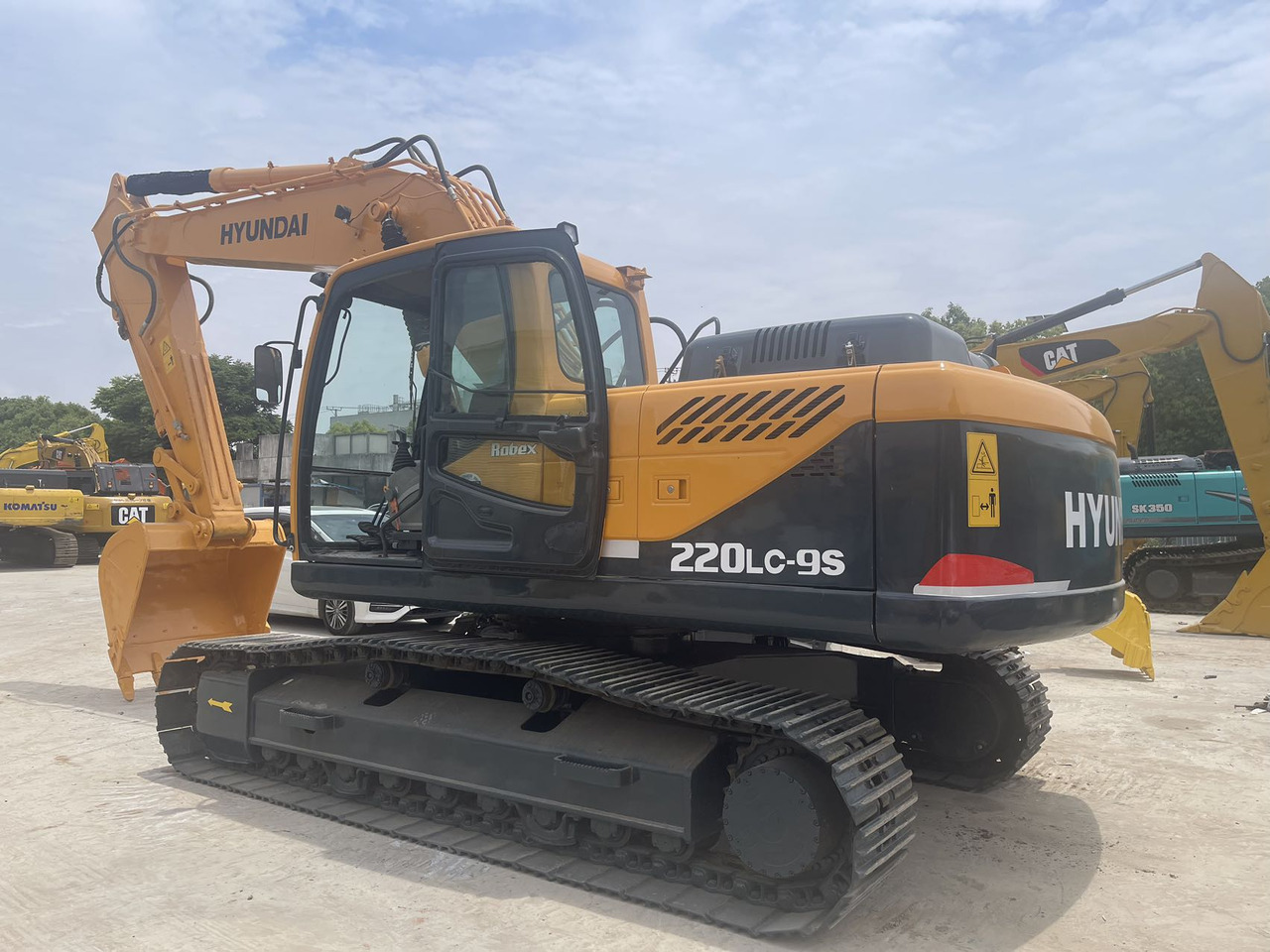 HYUNDAI 220LC-9S - Pelle sur chenille: photos 2 HYUNDAI 220LC-9S - Pelle sur chenille: photos 2