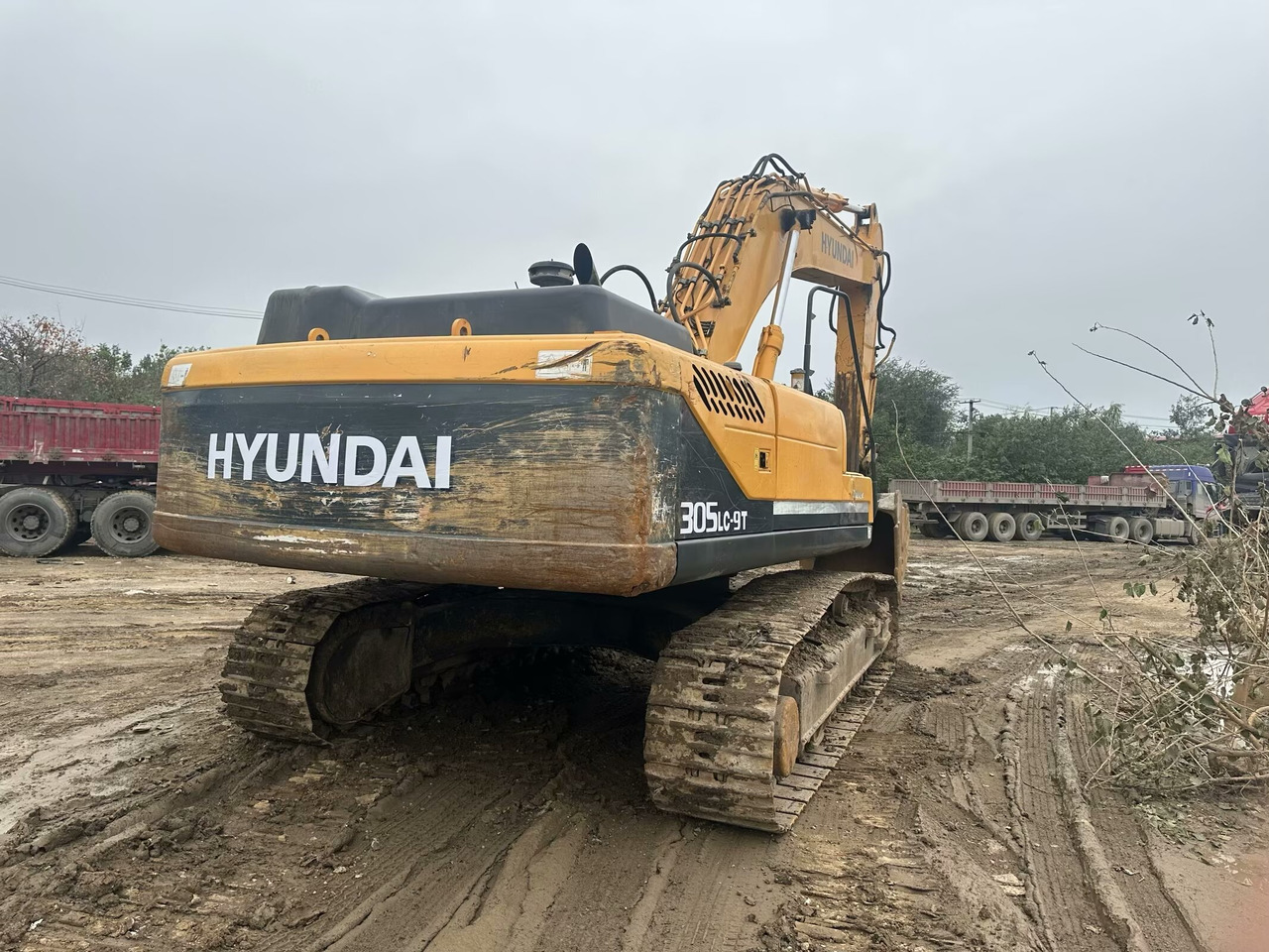HYUNDAI R305LC-9T - Pelle sur chenille: photos 2 HYUNDAI R305LC-9T - Pelle sur chenille: photos 2