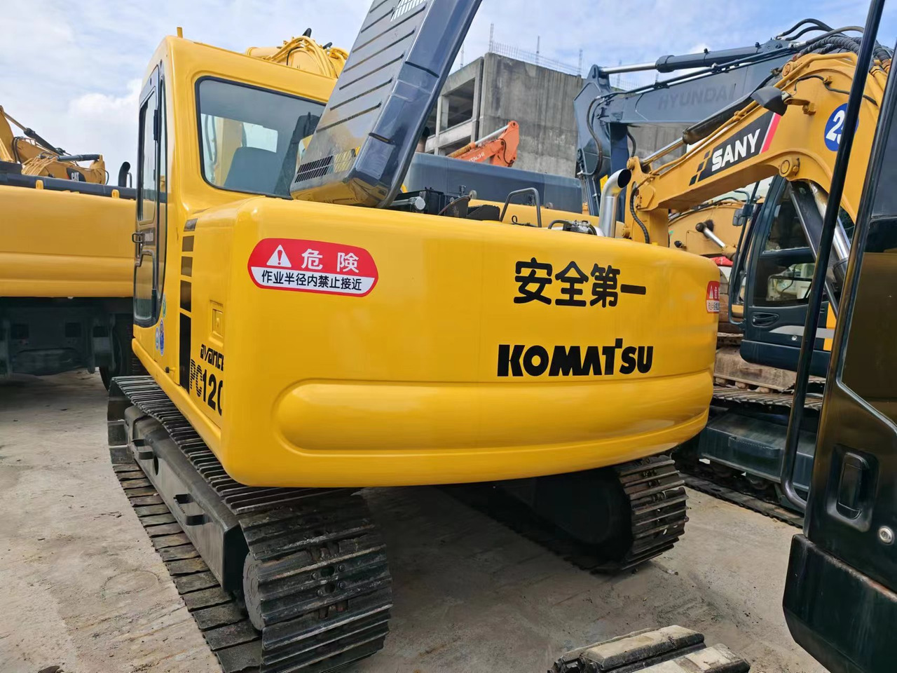 Pelle sur chenille KOMATSU PC120-6: photos 8
