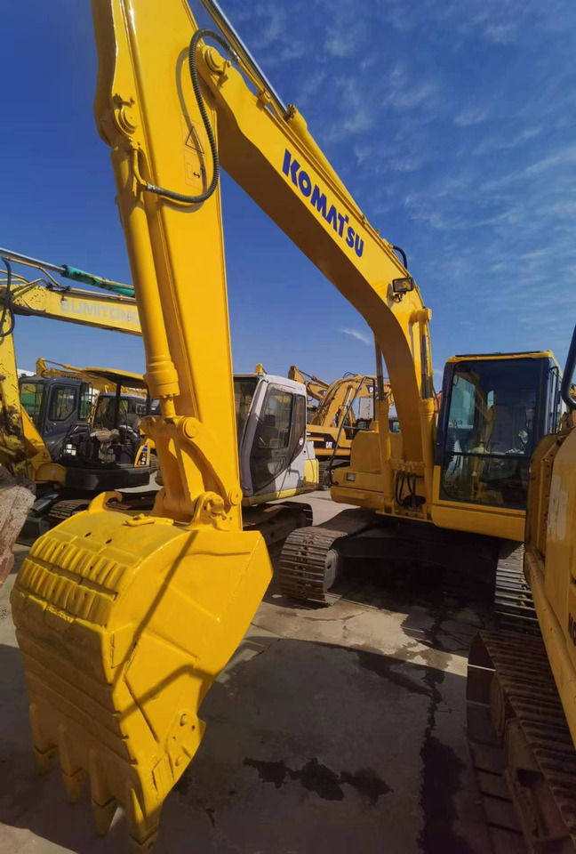KOMATSU PC130-7 - Pelle sur chenille: photos 4 KOMATSU PC130-7 - Pelle sur chenille: photos 4
