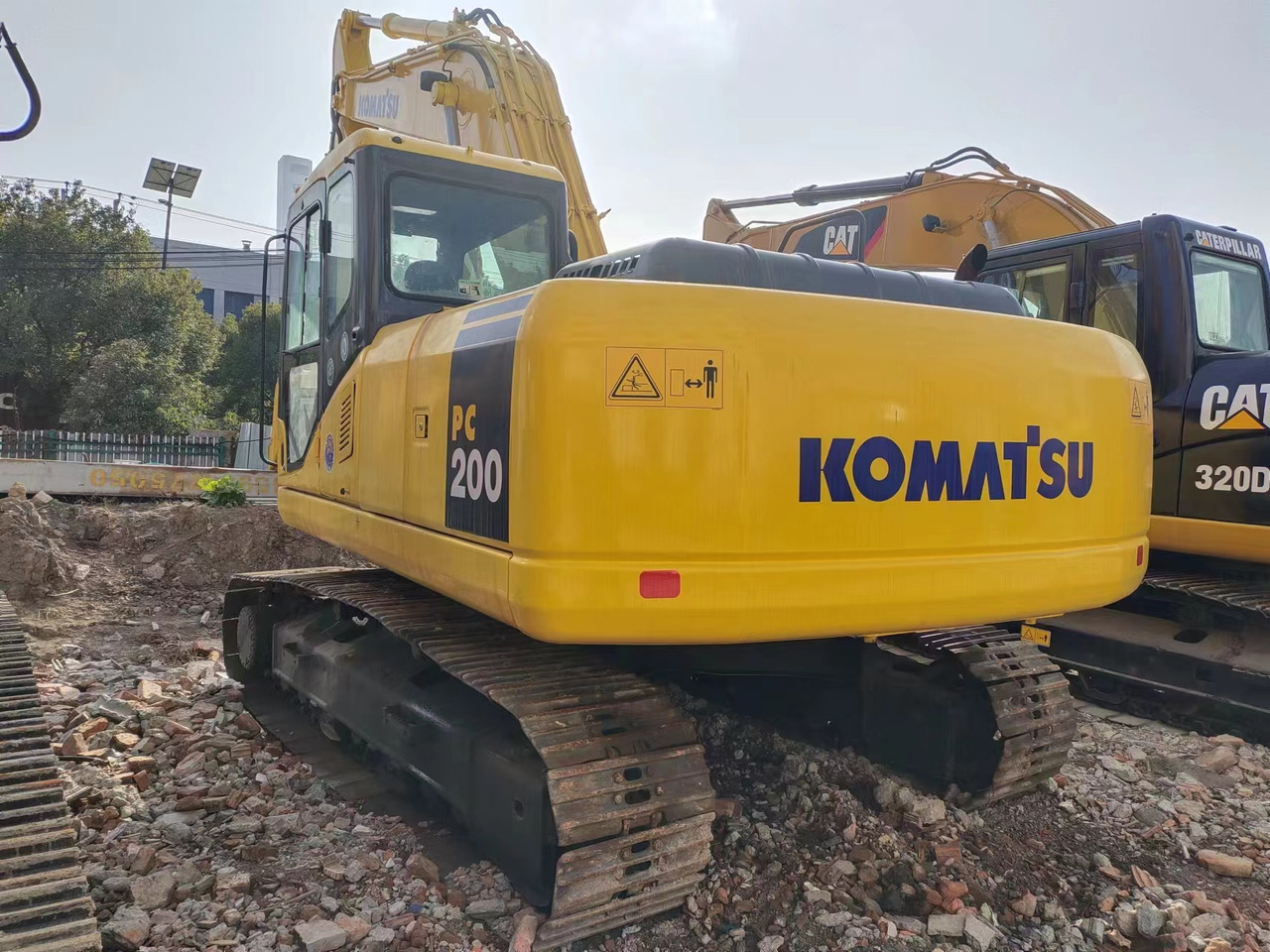 KOMATSU PC200-7 - Pelle sur chenille: photos 1 KOMATSU PC200-7 - Pelle sur chenille: photos 1