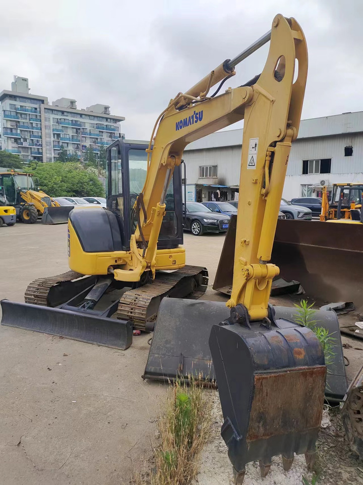 KOMATSU PC40MR - Mini pelle: photos 4 KOMATSU PC40MR - Mini pelle: photos 4