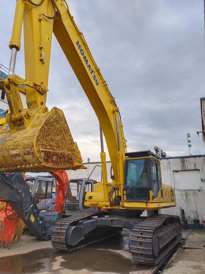 KOMATSU PC450-8 - Pelle sur chenille: photos 2 KOMATSU PC450-8 - Pelle sur chenille: photos 2