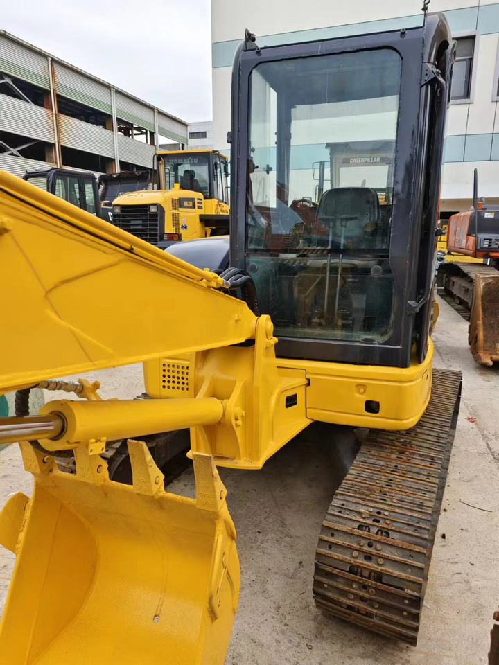 KOMATSU PC55MR-2 - Mini pelle: photos 2 KOMATSU PC55MR-2 - Mini pelle: photos 2