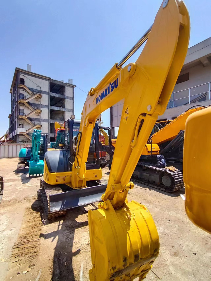KOMATSU PC55MR - Mini pelle: photos 5 KOMATSU PC55MR - Mini pelle: photos 5