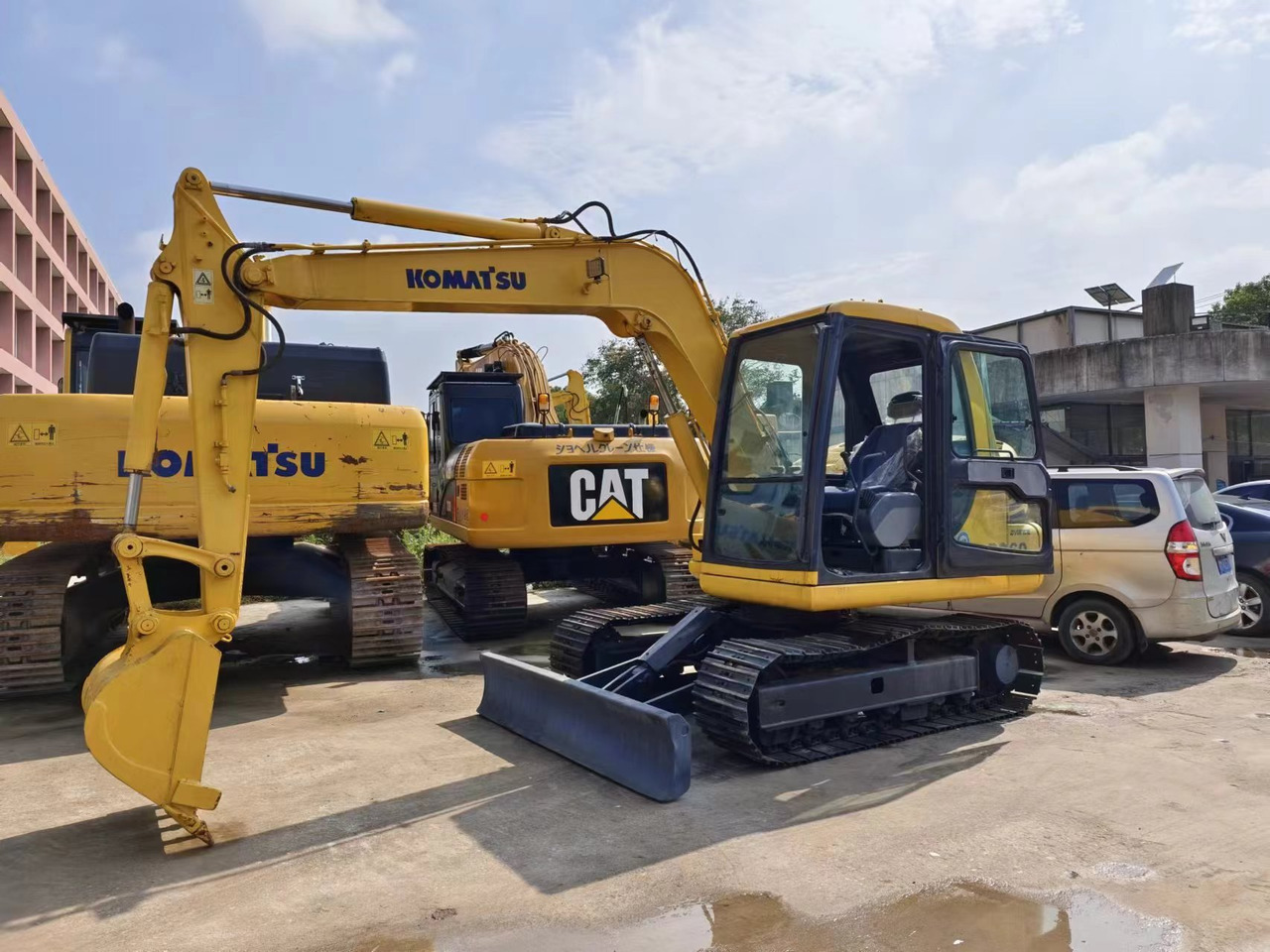 KOMATSU PC60-7 PC56 PC60 - Mini pelle: photos 1 KOMATSU PC60-7 PC56 PC60 - Mini pelle: photos 1