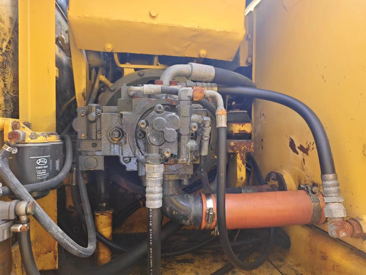 KOMATSU PW130 - Pelle sur pneus: photos 5 KOMATSU PW130 - Pelle sur pneus: photos 5